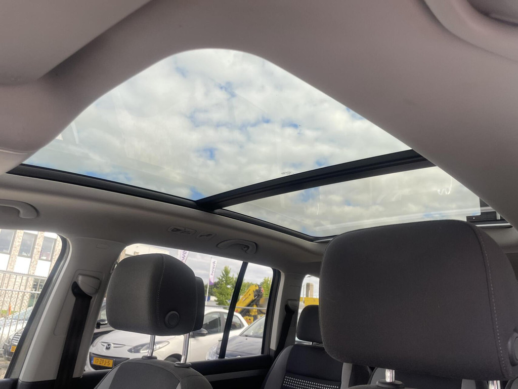 Volkswagen Touran 1.4 TSI Highline – foto 9