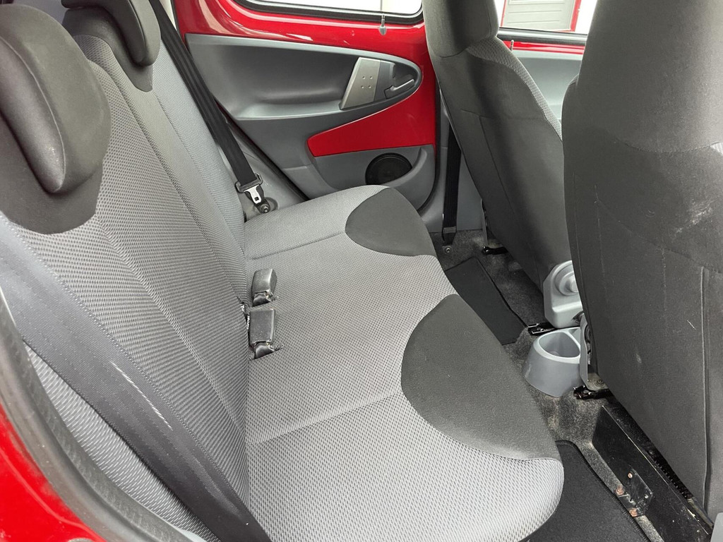 Toyota Aygo 1.0-12V + – foto 15