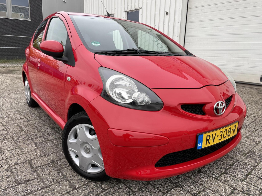 Toyota Aygo 1.0-12V + – foto 2