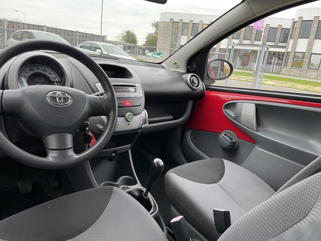 Toyota Aygo 1.0-12V + – foto 13