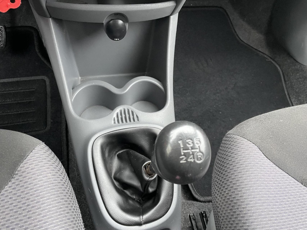 Toyota Aygo 1.0-12V + – foto 19