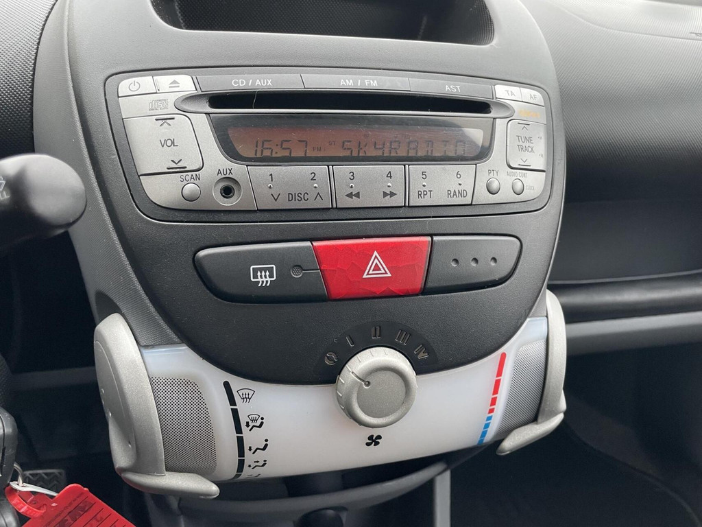 Toyota Aygo 1.0-12V + – foto 18