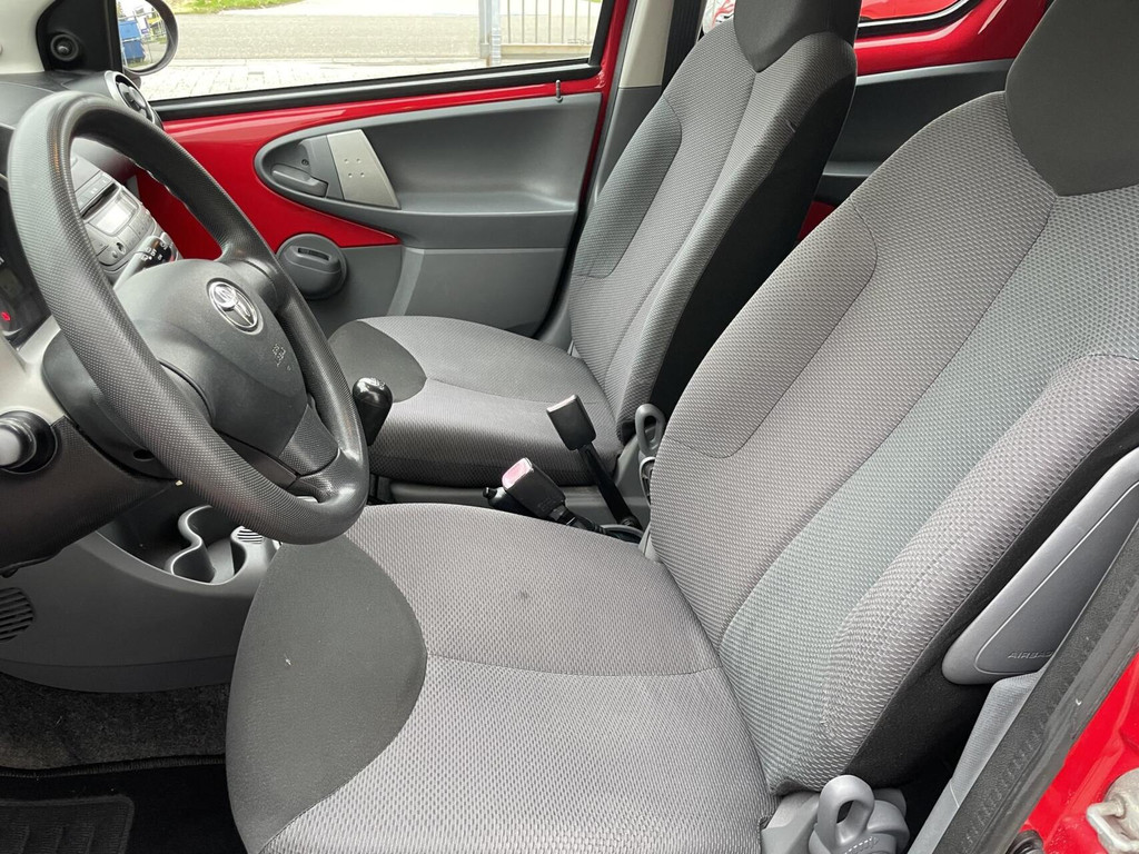 Toyota Aygo 1.0-12V + – foto 12
